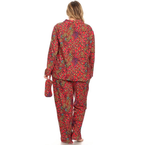 Plus Size š Leopard Print Pajama Set With Eye Maskš - Picture 4 of 4